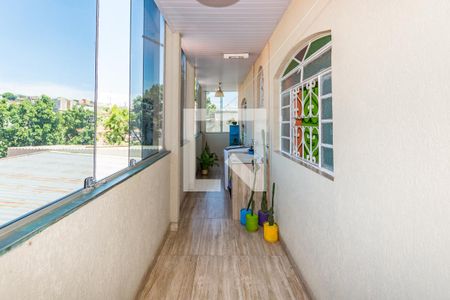 Casa à venda com 252m², 5 quartos e 2 vagas Casa à venda com 252m², 5 quartos e 2 vagasÁrea de Serviço 1