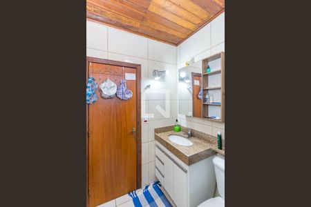 Casa à venda com 252m², 5 quartos e 2 vagas Casa à venda com 252m², 5 quartos e 2 vagasBanheiro Social 1