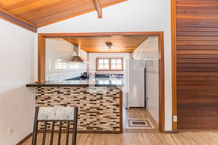 Casa à venda com 252m², 5 quartos e 2 vagas Casa à venda com 252m², 5 quartos e 2 vagasCozinha 2