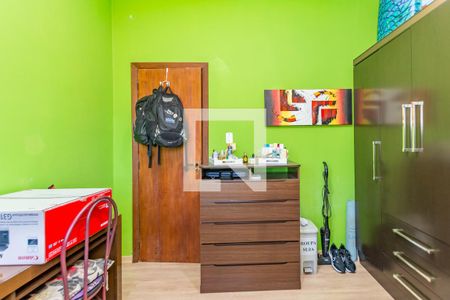 Casa à venda com 252m², 5 quartos e 2 vagas Casa à venda com 252m², 5 quartos e 2 vagasQuarto 4