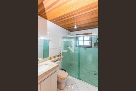 Casa à venda com 252m², 5 quartos e 2 vagas Casa à venda com 252m², 5 quartos e 2 vagasBanheiro Social 2