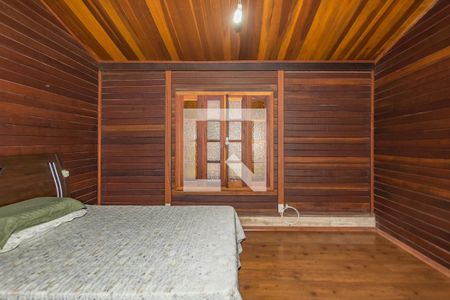 Casa à venda com 252m², 5 quartos e 2 vagas Casa à venda com 252m², 5 quartos e 2 vagasSuíte