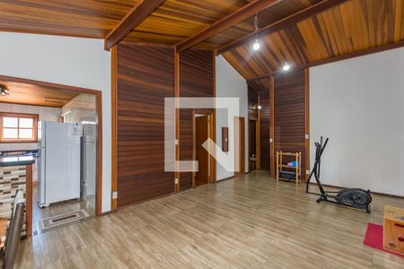 Casa à venda com 252m², 5 quartos e 2 vagas Casa à venda com 252m², 5 quartos e 2 vagasSala 2