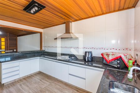 Casa à venda com 252m², 5 quartos e 2 vagas Casa à venda com 252m², 5 quartos e 2 vagasCozinha 2