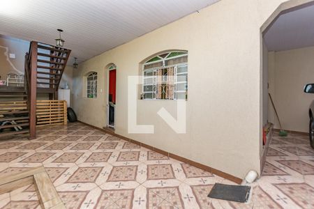 Casa à venda com 252m², 5 quartos e 2 vagas Casa à venda com 252m², 5 quartos e 2 vagasGaragem