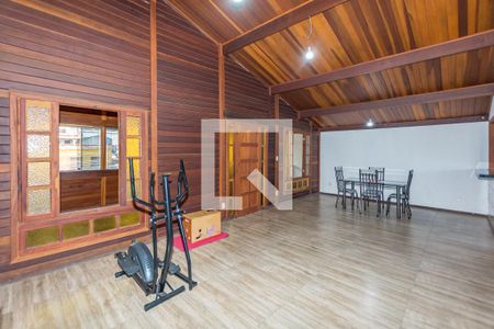 Casa à venda com 252m², 5 quartos e 2 vagas Casa à venda com 252m², 5 quartos e 2 vagasSala 2