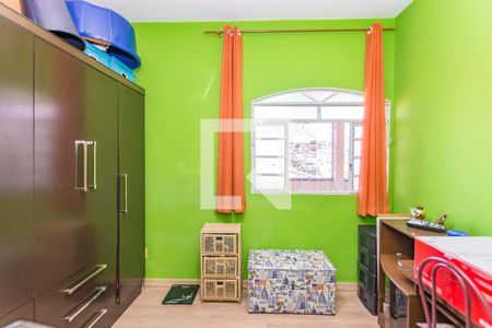 Casa à venda com 252m², 5 quartos e 2 vagas Casa à venda com 252m², 5 quartos e 2 vagasQuarto 4