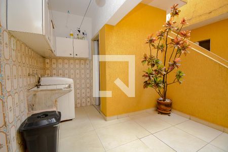 Casa à venda com 125m², 2 quartos e 2 vagas Casa à venda com 125m², 2 quartos e 2 vagaslavanderia