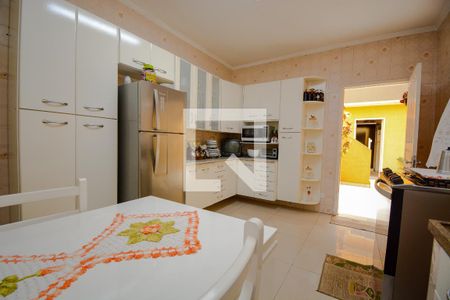 Casa à venda com 125m², 2 quartos e 2 vagas Casa à venda com 125m², 2 quartos e 2 vagasCozinha