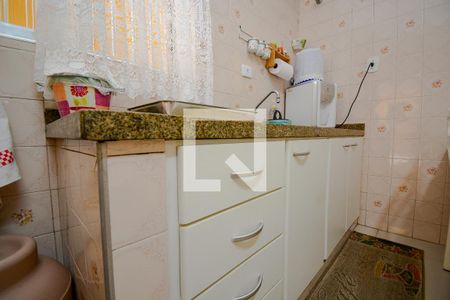 Casa à venda com 125m², 2 quartos e 2 vagas Casa à venda com 125m², 2 quartos e 2 vagasCozinha - Armários