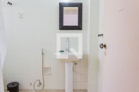 Banheiro Social de apartamento para alugar com 1 quarto, 65m² em Bom Retiro, São Paulo