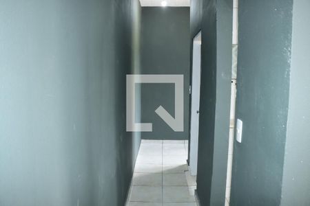 Corredor de casa para alugar com 2 quartos, 70m² em Jardim São Marcos, Embu das Artes