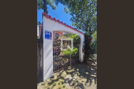 Casa para alugar com 275m², 3 quartos e 5 vagas Casa para alugar com 275m², 3 quartos e 5 vagasFachada