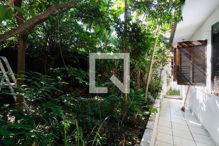 Casa para alugar com 275m², 3 quartos e 5 vagas Casa para alugar com 275m², 3 quartos e 5 vagasQuintal