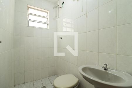 Banheiro de casa para alugar com 1 quarto, 20m² em Parque Peruche, São Paulo
