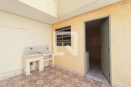 Casa para alugar com 20m², 1 quarto e sem vagaÁrea de Serviço