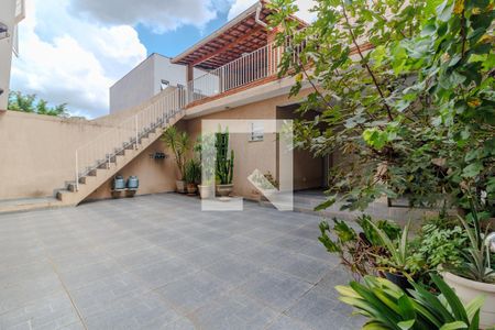 Casa para alugar com 300m², 3 quartos e 3 vagasQuintal