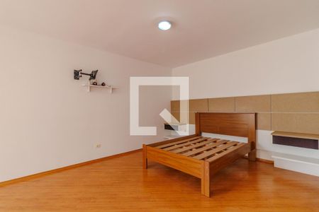 Casa para alugar com 300m², 3 quartos e 3 vagasSuíte