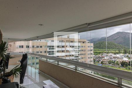 Apartamento para alugar com 140m², 2 quartos e 2 vagas Apartamento para alugar com 140m², 2 quartos e 2 vagasVaranda