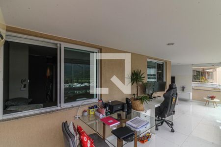 Apartamento para alugar com 140m², 2 quartos e 2 vagas Apartamento para alugar com 140m², 2 quartos e 2 vagasVaranda