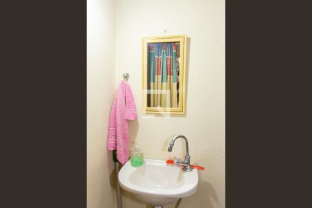 Casa à venda com 127m², 3 quartos e 5 vagas Casa à venda com 127m², 3 quartos e 5 vagasLavabo da Garagem