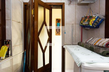 Casa à venda com 127m², 3 quartos e 5 vagas Casa à venda com 127m², 3 quartos e 5 vagasÁrea de Serviço