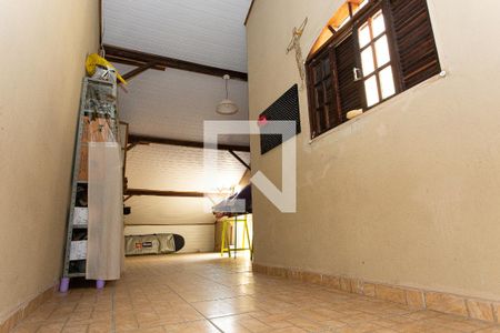 Casa à venda com 127m², 3 quartos e 5 vagas Casa à venda com 127m², 3 quartos e 5 vagasSuíte - Sótão