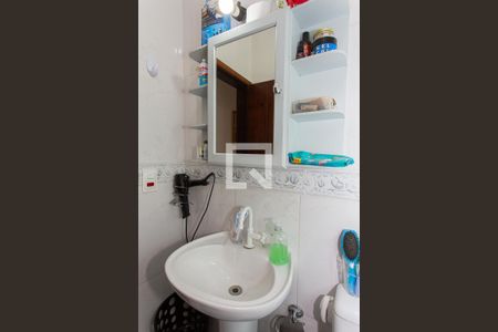 Casa à venda com 127m², 3 quartos e 5 vagas Casa à venda com 127m², 3 quartos e 5 vagasBanheiro Social