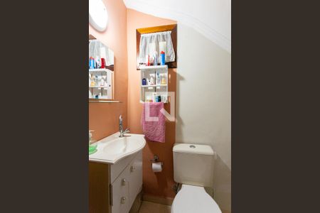 Casa à venda com 127m², 3 quartos e 5 vagas Casa à venda com 127m², 3 quartos e 5 vagasLavabo