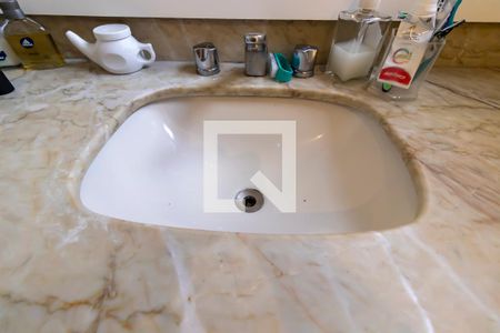 Apartamento à venda com 380m², 3 quartos e 5 vagasSuíte 2 - Banheiro 2