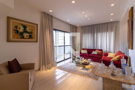 Apartamento à venda com 380m², 3 quartos e 5 vagasSala