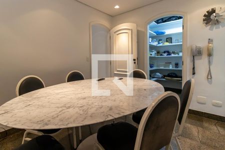 Apartamento à venda com 380m², 3 quartos e 5 vagasCopa