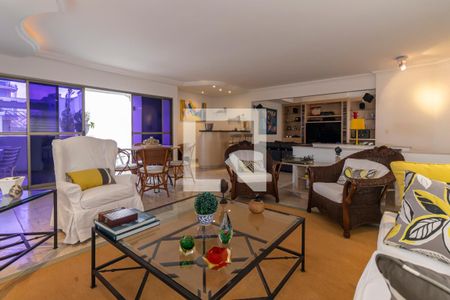 Apartamento à venda com 380m², 3 quartos e 5 vagasCobertura - Sala