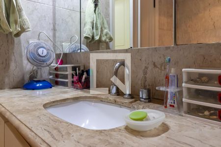 Apartamento à venda com 380m², 3 quartos e 5 vagasSuíte 2 - Banheiro 1