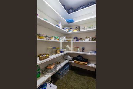 Apartamento à venda com 380m², 3 quartos e 5 vagasDispensa