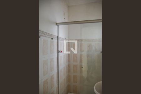 Casa à venda com 214m², 5 quartos e 2 vagasBanheiro 2