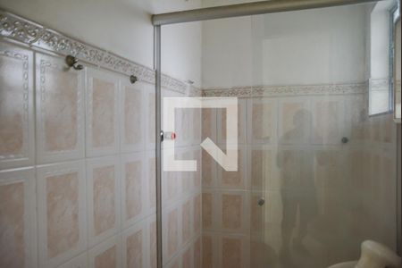 Casa à venda com 214m², 5 quartos e 2 vagasBanheiro 2