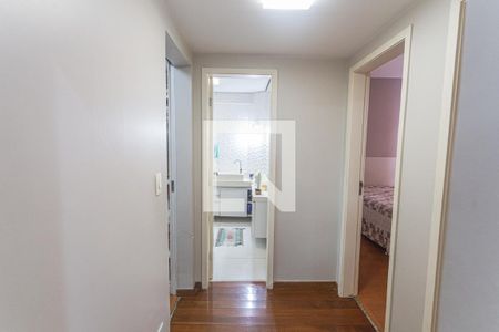 Corredor de apartamento à venda com 2 quartos, 70m² em Cachoeirinha, Belo Horizonte