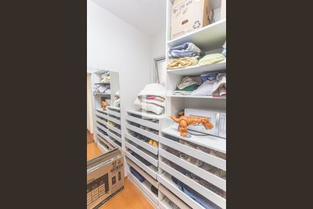 Closet de apartamento à venda com 2 quartos, 70m² em Cachoeirinha, Belo Horizonte