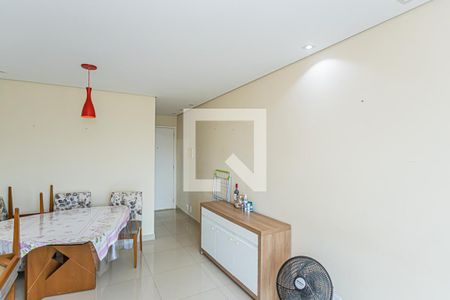 Sala de apartamento para alugar com 3 quartos, 61m² em Parque Maria Domitila, São Paulo