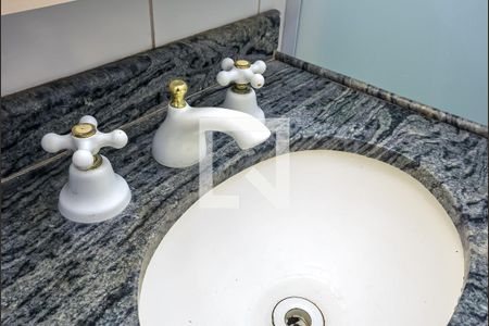 Apartamento para alugar com 140m², 3 quartos e 1 vaga Apartamento para alugar com 140m², 3 quartos e 1 vagaBanheiro Social