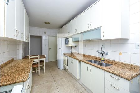 Apartamento para alugar com 140m², 3 quartos e 1 vaga Apartamento para alugar com 140m², 3 quartos e 1 vagaCozinha