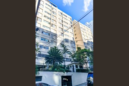 Apartamento para alugar com 140m², 3 quartos e 1 vaga Apartamento para alugar com 140m², 3 quartos e 1 vagaFachada