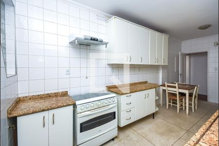 Apartamento para alugar com 140m², 3 quartos e 1 vaga Apartamento para alugar com 140m², 3 quartos e 1 vagaCozinha