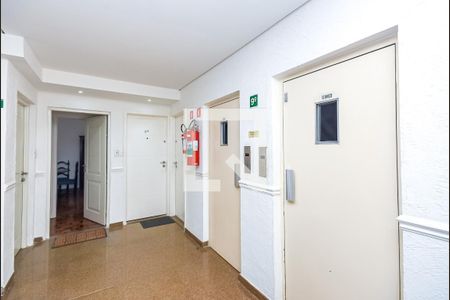 Apartamento para alugar com 140m², 3 quartos e 1 vaga Apartamento para alugar com 140m², 3 quartos e 1 vagaHall de entrada