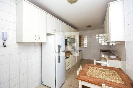 Apartamento para alugar com 140m², 3 quartos e 1 vaga Apartamento para alugar com 140m², 3 quartos e 1 vagaCozinha