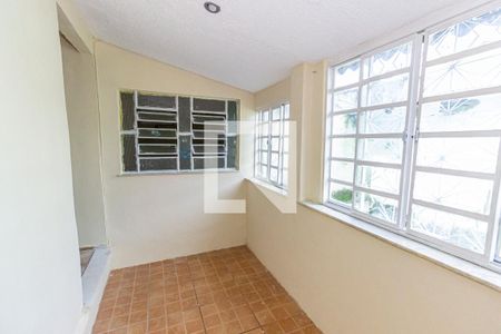 Casa para alugar com 75m², 2 quartos e sem vagaVaranda