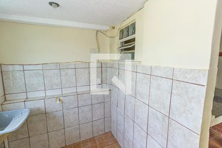 Casa para alugar com 75m², 2 quartos e sem vagaÁrea de Serviço