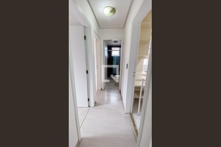 Corredor de apartamento à venda com 2 quartos, 58m² em Vila Eldizia, Santo André