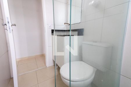 Apartamento à venda com 47m², 2 quartos e 1 vaga Apartamento à venda com 47m², 2 quartos e 1 vagaBanheiro